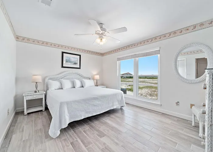 Beauty And The * Gulf Shores